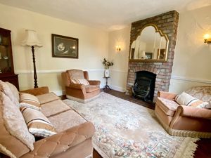 Lounge- click for photo gallery